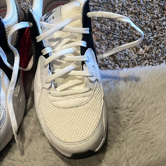 Nike Women's Excee Air Max White and Pink Sneakers - Picture 8 of 11